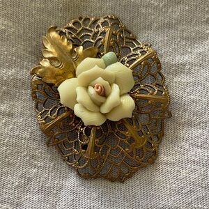 Vintage Gold Floral Brooch